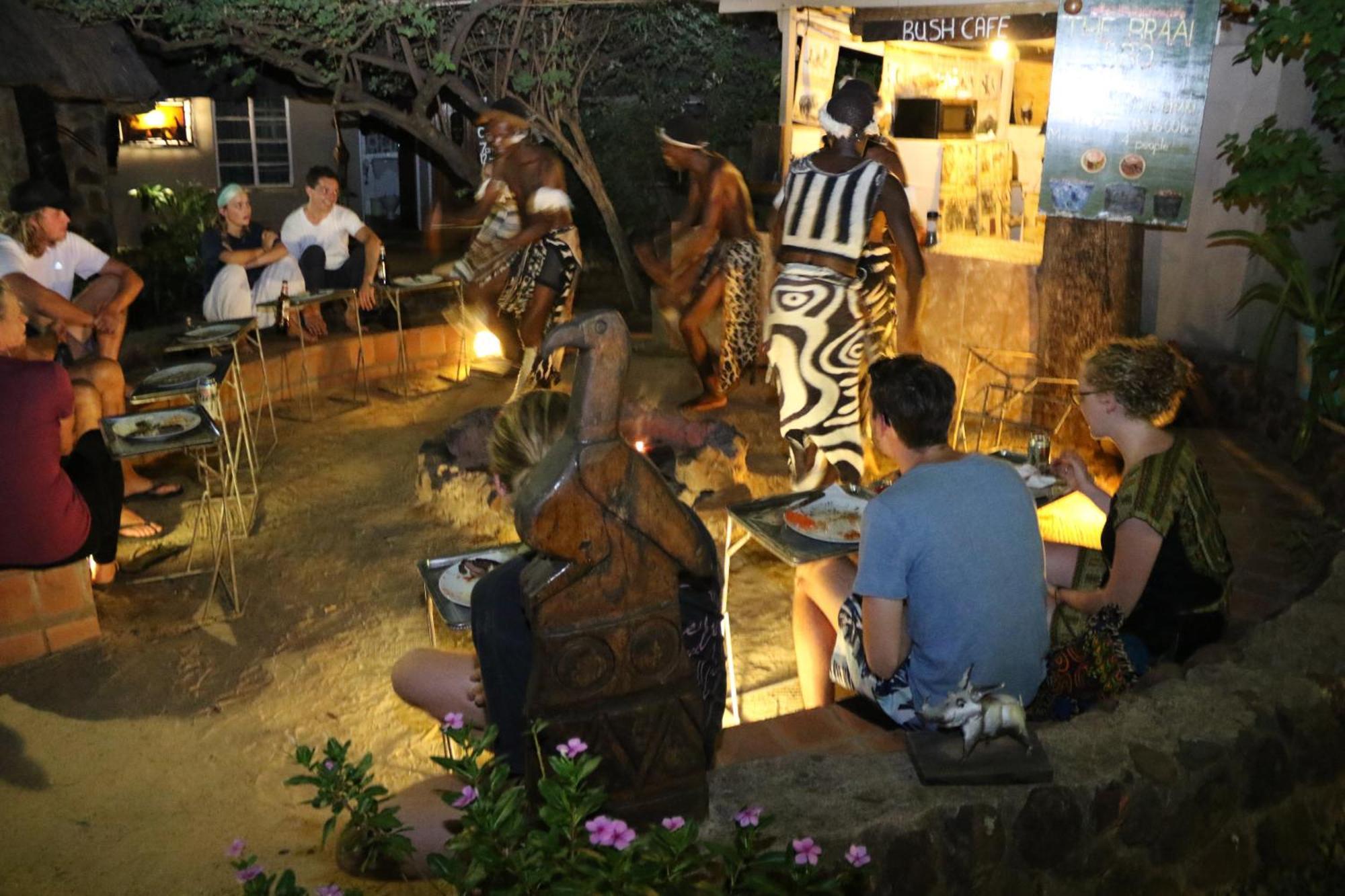 Victoria Falls Backpackers Lodge- Camp Sites Buitenkant foto